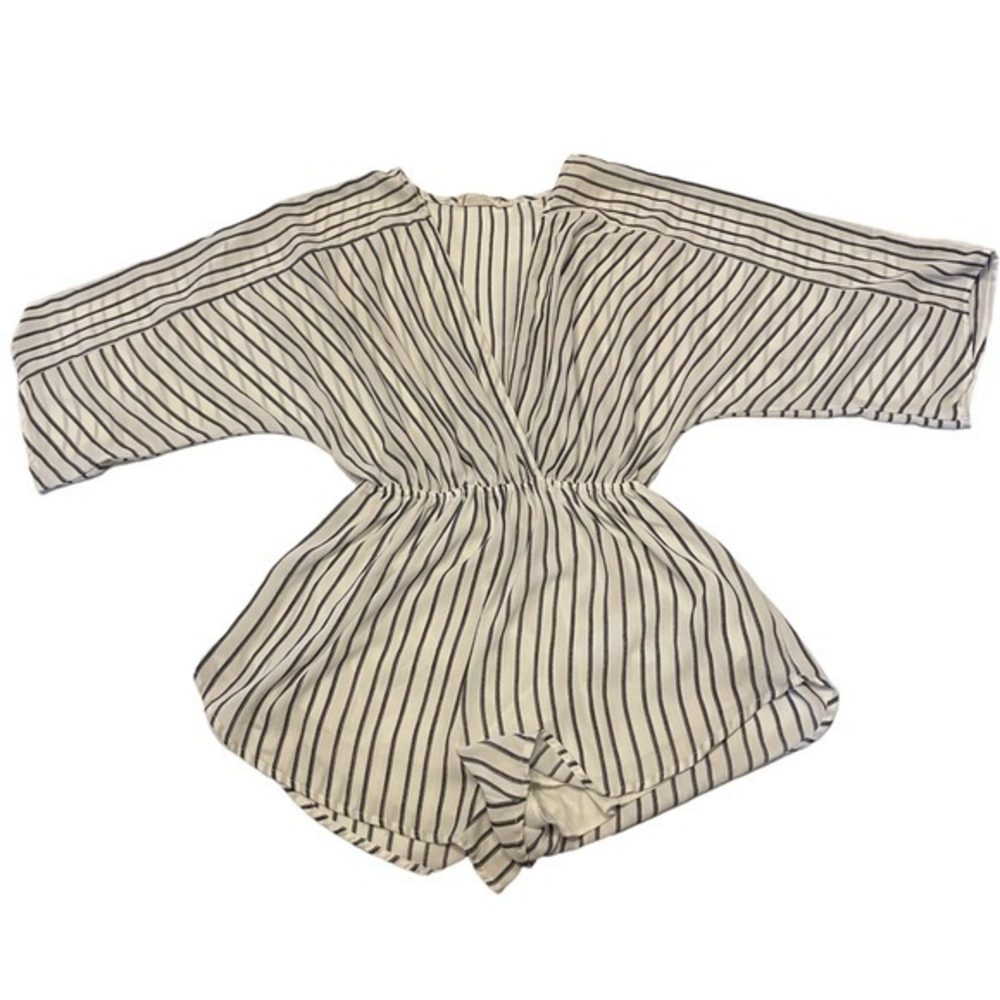 Womans Romper by Audrey 3+1 size‎ small woman’s